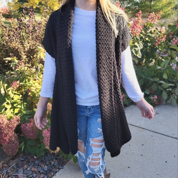 🔹️HP🔹️Cristina B black short sleeve chunky collared cardigan size Medium - Picture 2 of 9